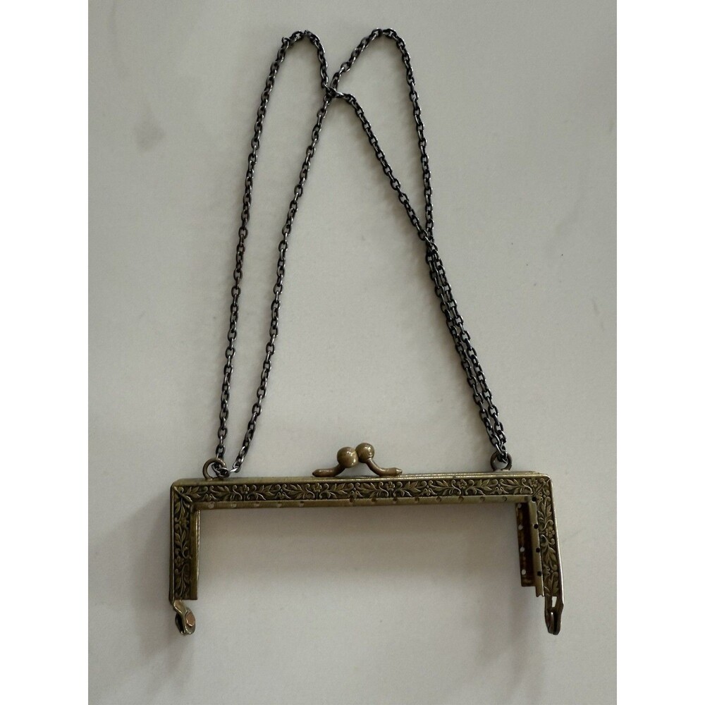 Vintage Purse Clasp Frame Kiss lock Gold Tone Floral Design